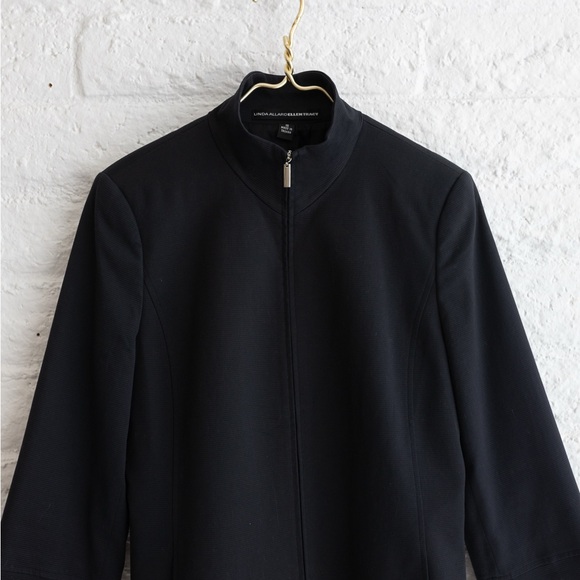 Chic Black Zip-up Jacket for Women - Linda Allard Ellen Tracy Size 10 - Picture 4 of 7